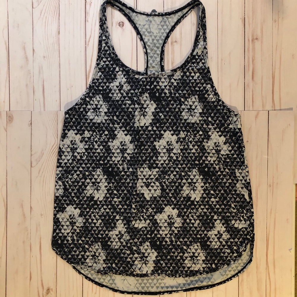 Women’s Lorna Jane T Back style Tank Top, Black, L